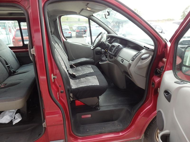 Renault Trafic 1,9 DCi 1.MAJITEL, KOUPENO ČR - fotka 11 z 15