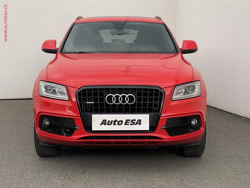 Audi Q5 (2013) 3.0 TDi Quattro, AT, navi - fotka 2 z 23