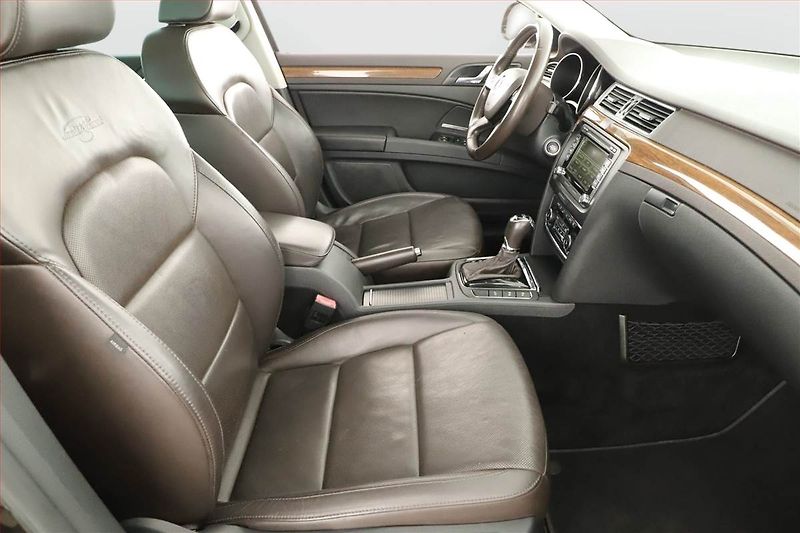 Škoda Superb (2013) Laurin&Klement 2.0 TDI, 4X4 - fotka 7 z 21