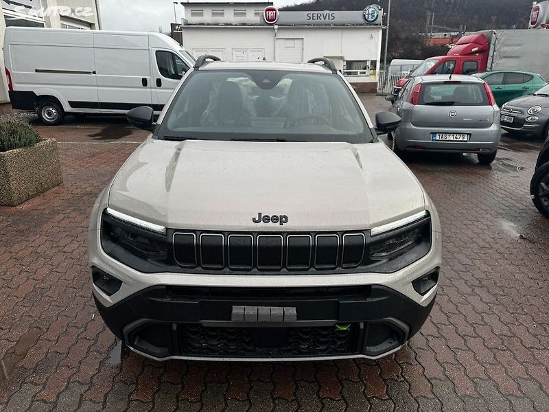 Jeep Avenger (2026) 4xe Upland 1.2 Turbo e-Hybrid - fotka 3 z 11