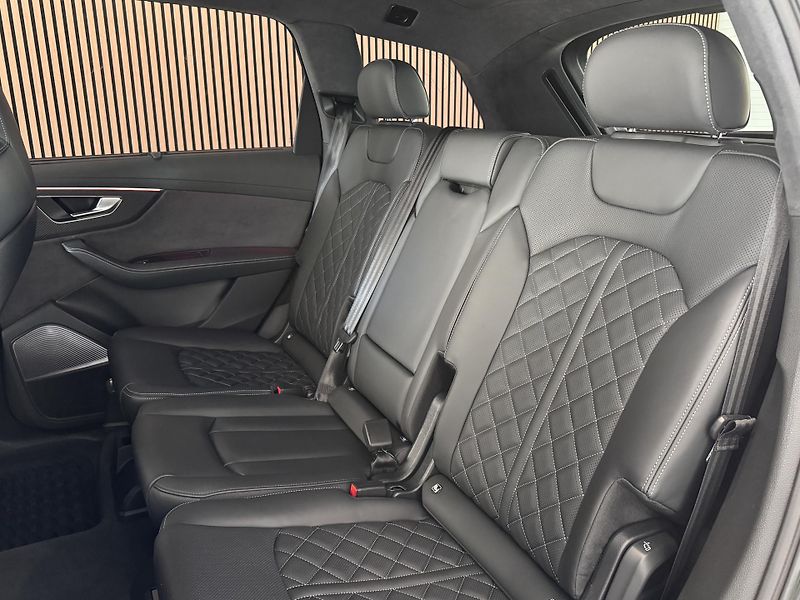 Audi SQ7 Laser B&O-Adv Masáž Night-Vis. - fotka 14 z 36