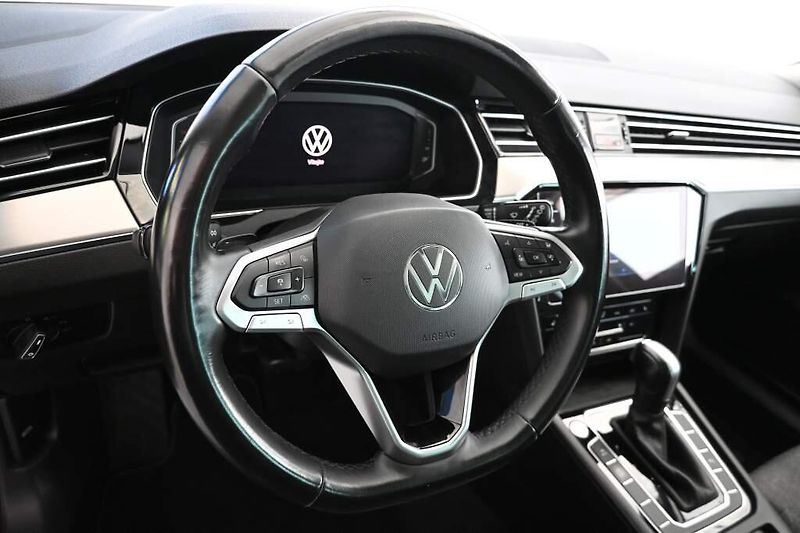 Volkswagen Passat (2023) 2.0 DSG Matrix LED ACC VIRTUAL - fotka 13 z 35
