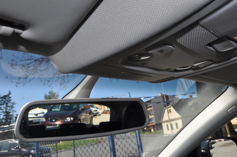 Audi A4 2.0TDi 110kW KOMBI Automat - fotka 20 z 20