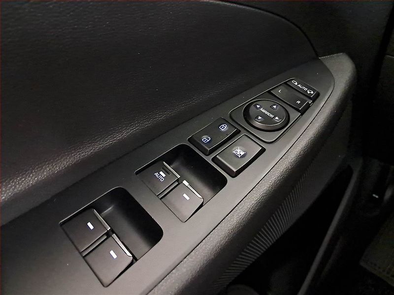 Hyundai Tucson (2016) 2.0 CRDi, Kůže, Navi, Tempomat - fotka 17 z 22