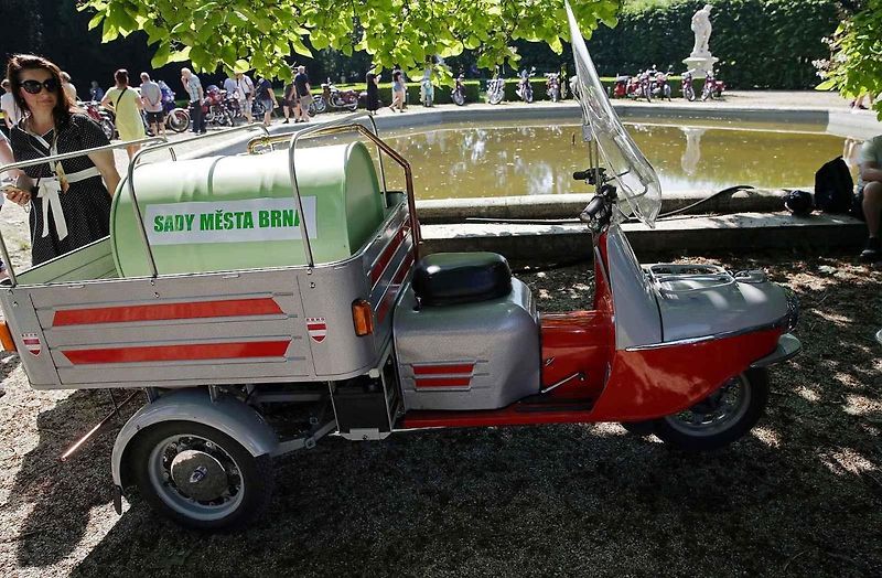 Legendární akce Veteranfest přilákal v letošní ročníku do Slavkova u Brna rekordní počet návštěvníků i vystavovatelů.