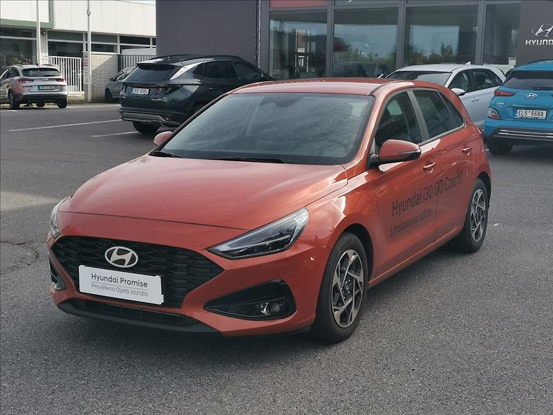 Hyundai i30 1,0 T-GDI Smart - fotka 2 z 17
