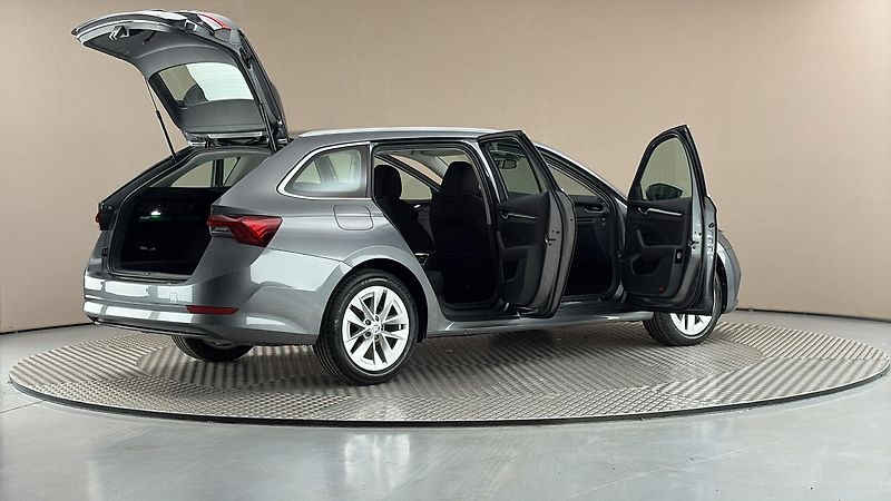 Škoda Octavia 1.5 TSI Style Combi - fotka 6 z 25