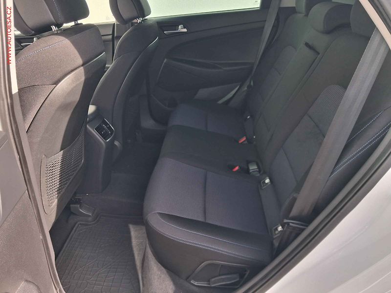 Hyundai Tucson (2018) 1.7 CRDi, ČR, AC, navi - fotka 10 z 19