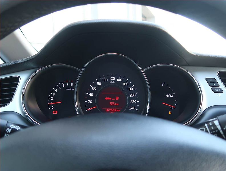 Kia Ceed (2015) Silver 1.6 GDI, Tempomat - fotka 11 z 16
