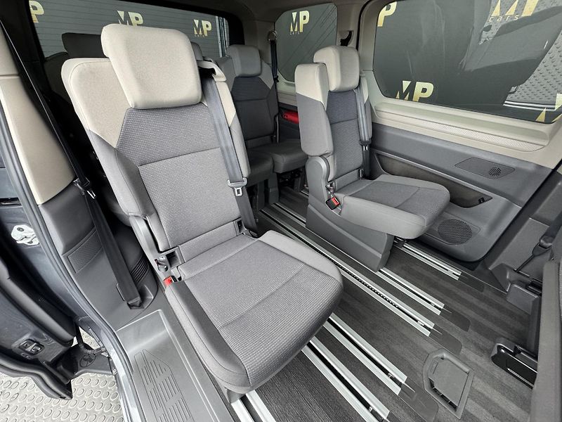 Volkswagen Multivan (2022) T7 2.0TDi Style+, 1.MAJ, DPH   - fotka 21 z 48