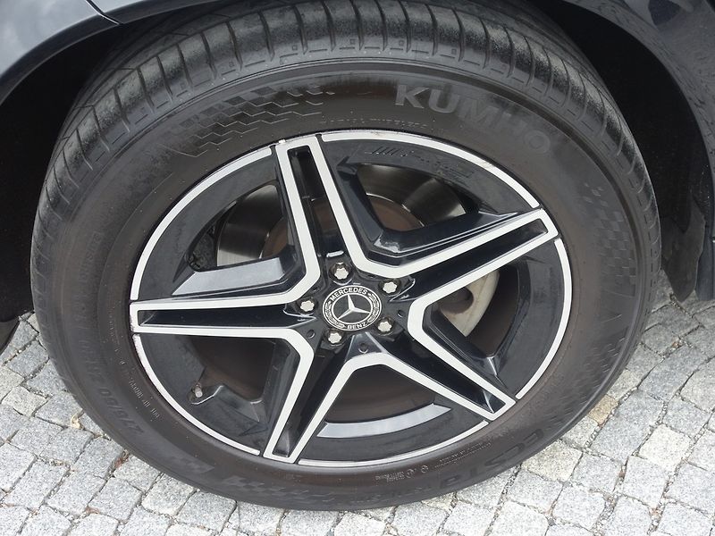 Mercedes-Benz GLE (2021) 400d*4M*AMG*PAN*WEBASTO*TOP*CZ - fotka 9 z 50