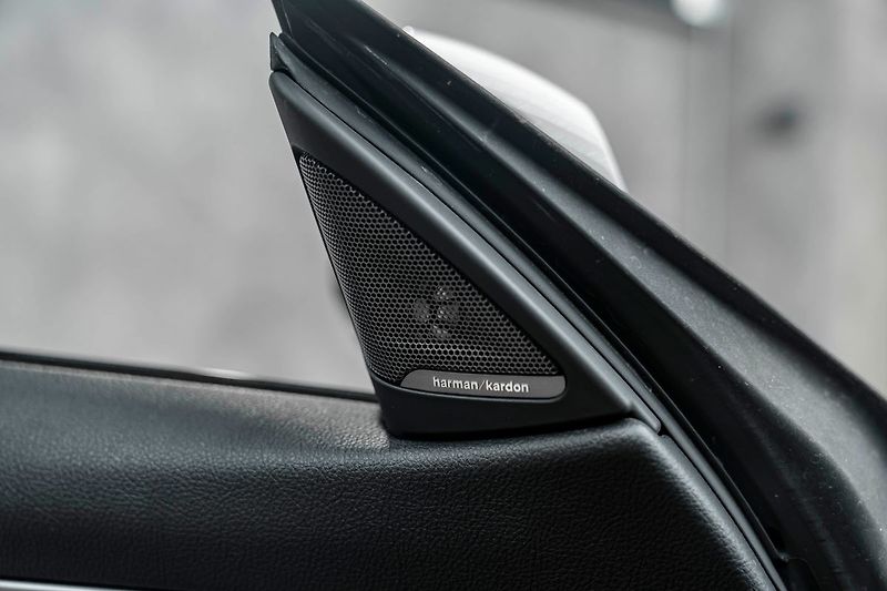 BMW Řada 4 i - fotka 18 z 21