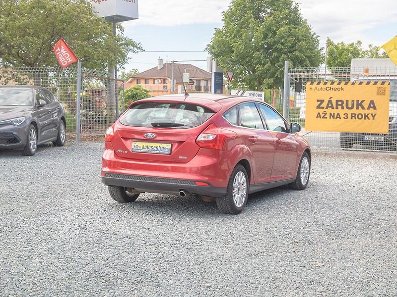 Ford Focus (2012) 1.6i 16V 110KW – VÝBAVA! - fotka 5 z 46