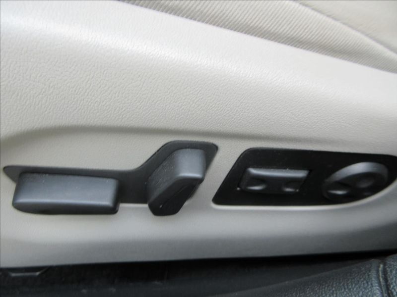 Citroën C5 2,0 HDi, Exclusive, Tourer, 1. - fotka 30 z 39