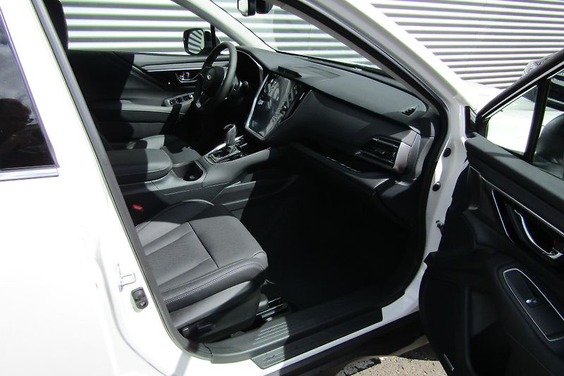 Subaru Outback (2025) 2,5i TOURING MY25.5 - fotka 21 z 22