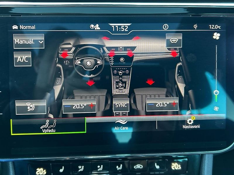 Škoda Superb (2021) kombi 2.0 TDI 7DSG 4x4 Laurin - fotka 7 z 35