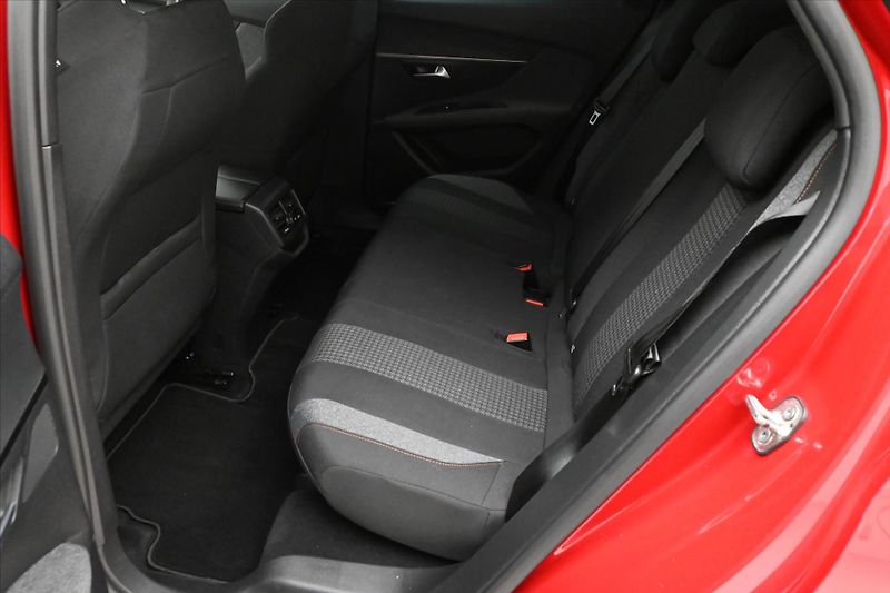 Peugeot 3008 1,5 HDI 96 kW Active Záruka až - fotka 14 z 30