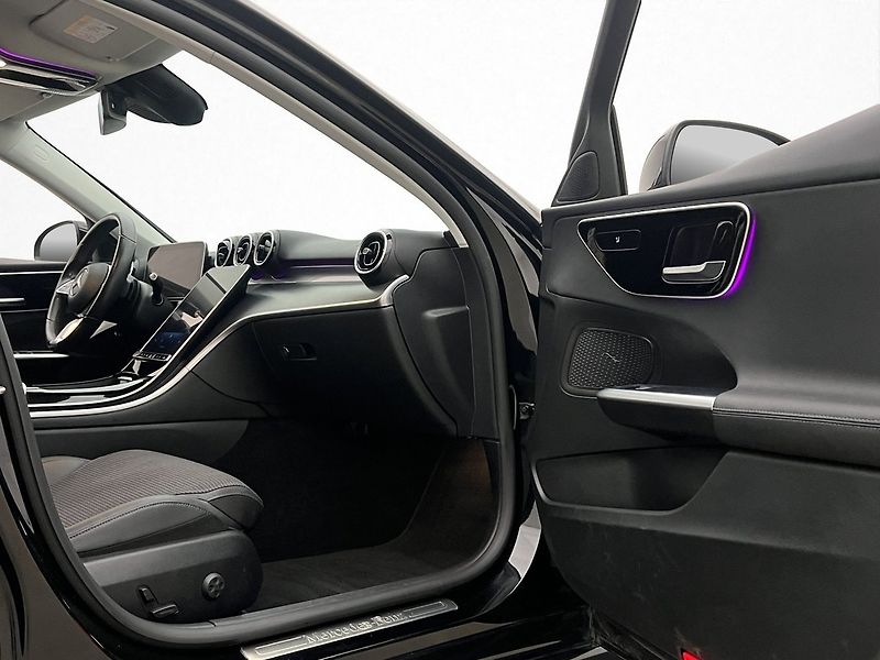 Mercedes-Benz Třídy C 300e Avantgarde Kamera Tažné - fotka 23 z 32