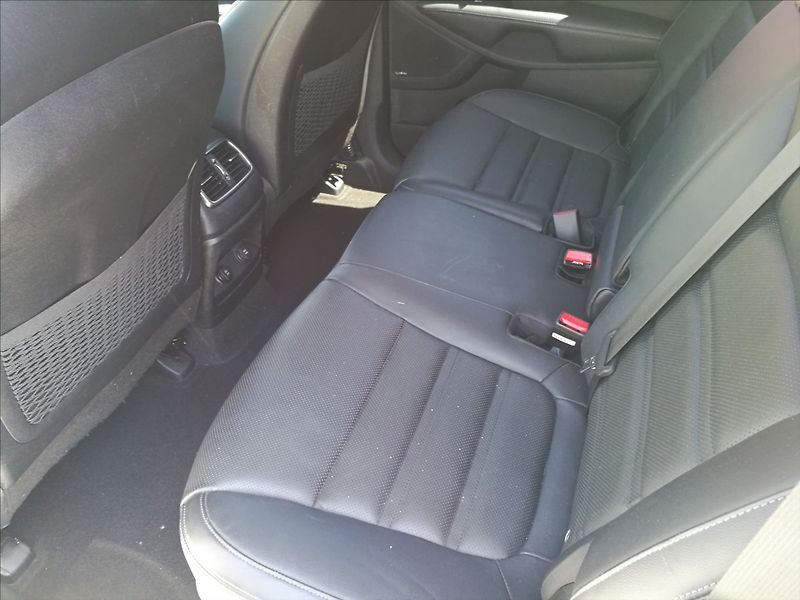 Kia Sorento 2,2 CRDi AWD ECOdynamics - fotka 20 z 27