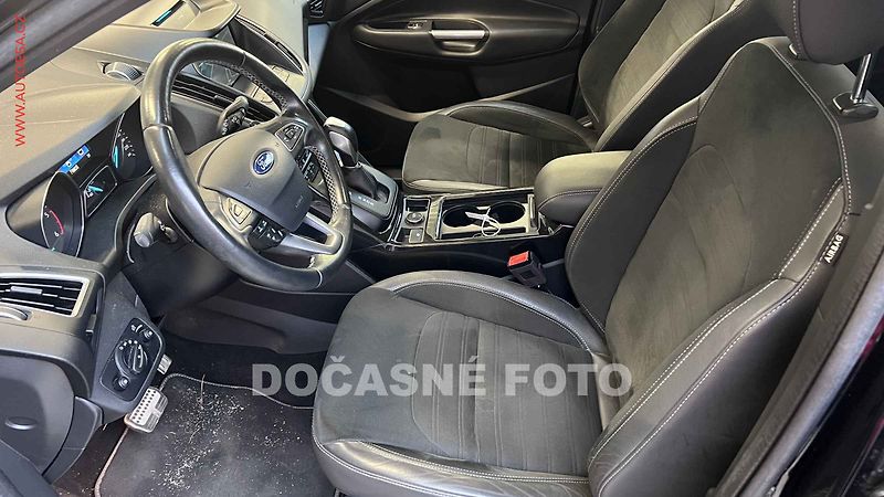 Ford Kuga (2017) 2.0TDCi 4x4, 1.maj,ČR, AT - fotka 3 z 3