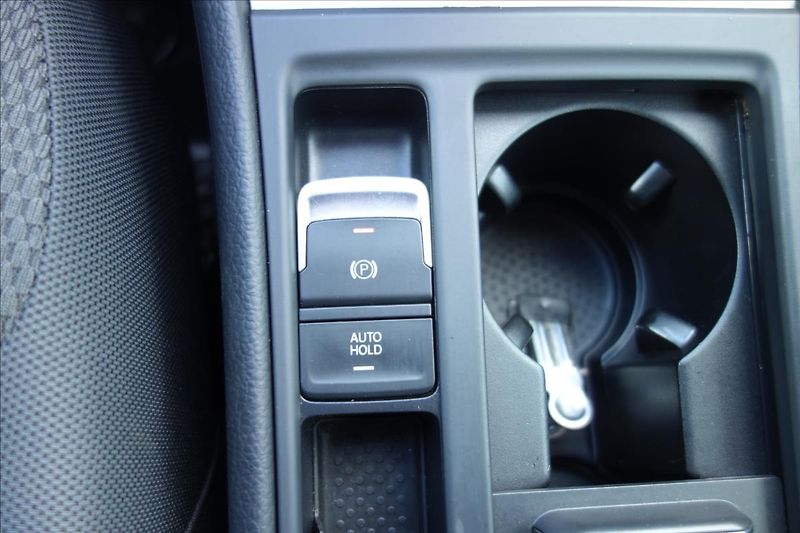 Volkswagen Golf 1,4 TSi,ČR,1 MAJ.,COMFORTLINE. - fotka 24 z 32
