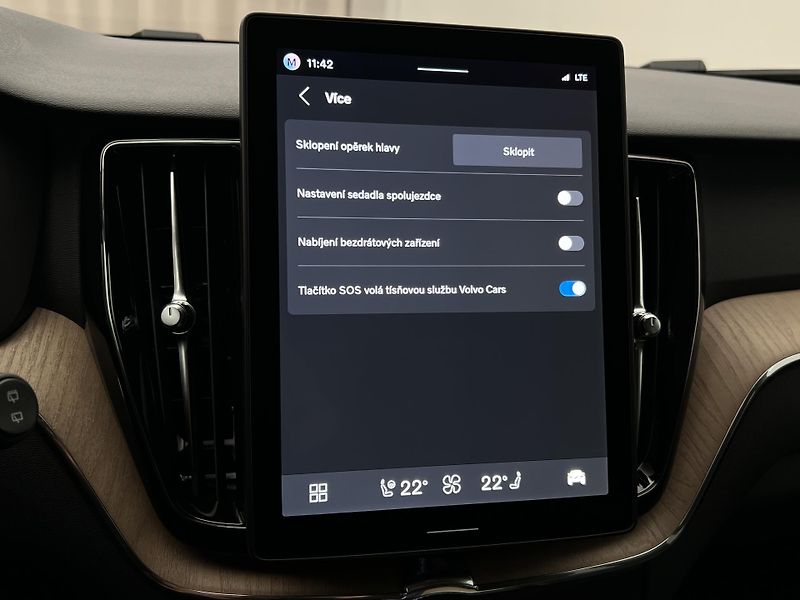 Volvo XC60 (2026) T6 AWD RECHARGE DARK PLUS AUT - fotka 43 z 45