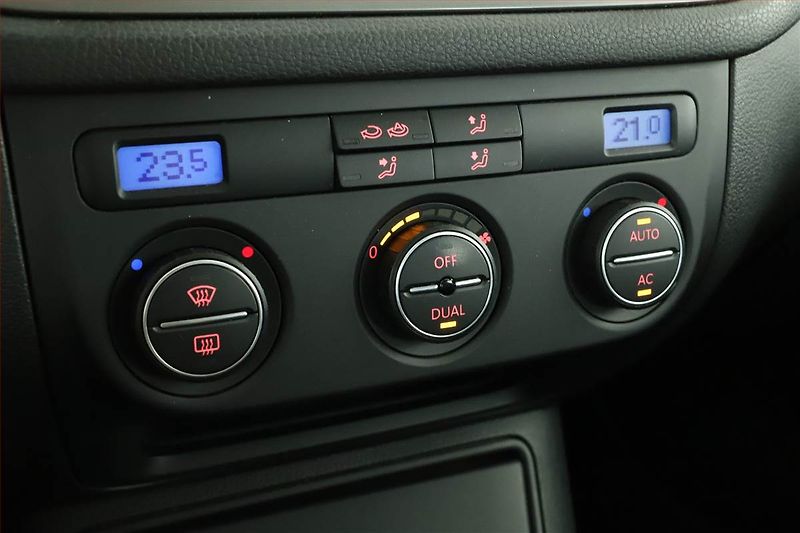 Volkswagen Tiguan (2008) 2.0 TSI, 4X4, Automat - fotka 12 z 14