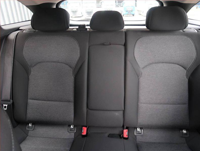 Hyundai i30 (2023) 1.5 DPI, Serv.kniha, Navi - fotka 10 z 20