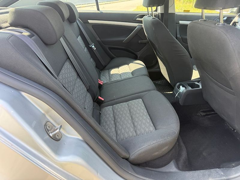 Škoda Octavia 1.9 TDI PD Ambiente - fotka 12 z 15
