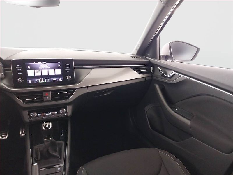 Škoda Kamiq (2021) Scoutline 1.0 TSI - fotka 8 z 23