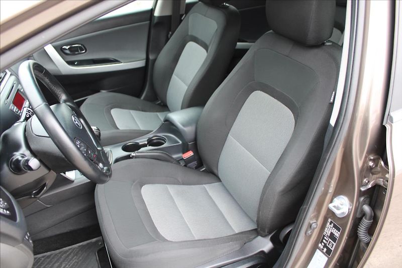 Kia Ceed 1,6 CRDi  ČR,COMFORT PLUS - fotka 26 z 31