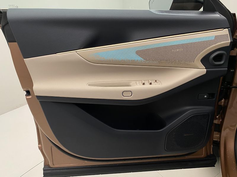 Lynk & Co 08 (2025) MORE PHEV - fotka 6 z 68