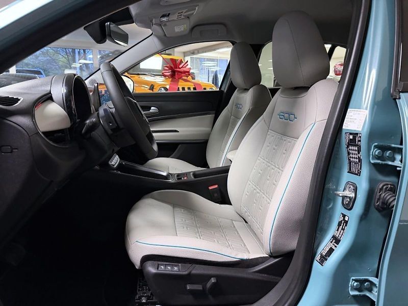 Fiat 600 (2025) 1.2 Turbo Hybrid 145k MHEV eDC - fotka 7 z 19