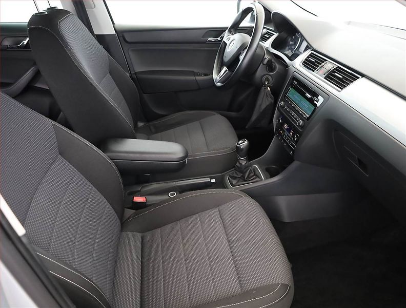 Škoda Rapid (2014) 1.2 TSI, po STK, plně pojízdný - fotka 7 z 17