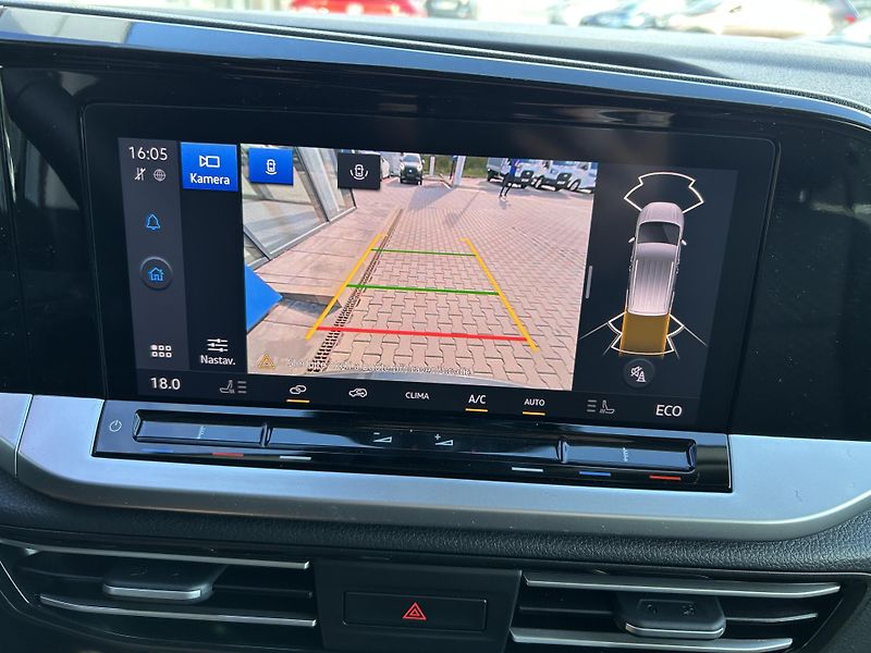 Ford Tourneo Connect 1.5 Ecoboost 110kW AT Titanium - fotka 32 z 38