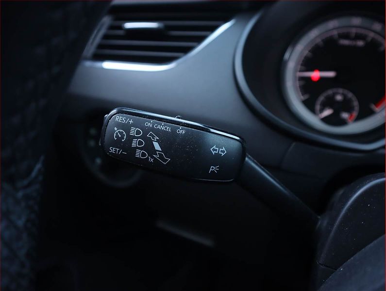 Škoda Octavia (2019) 1.6 TDI, Automat, Serv.kniha - fotka 17 z 21