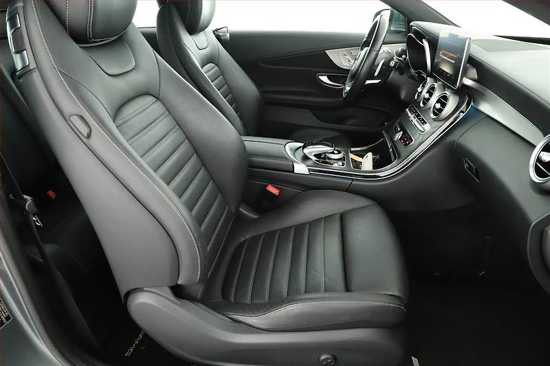 Mercedes-Benz Třídy C (2016) C 400 4MATIC - fotka 7 z 21