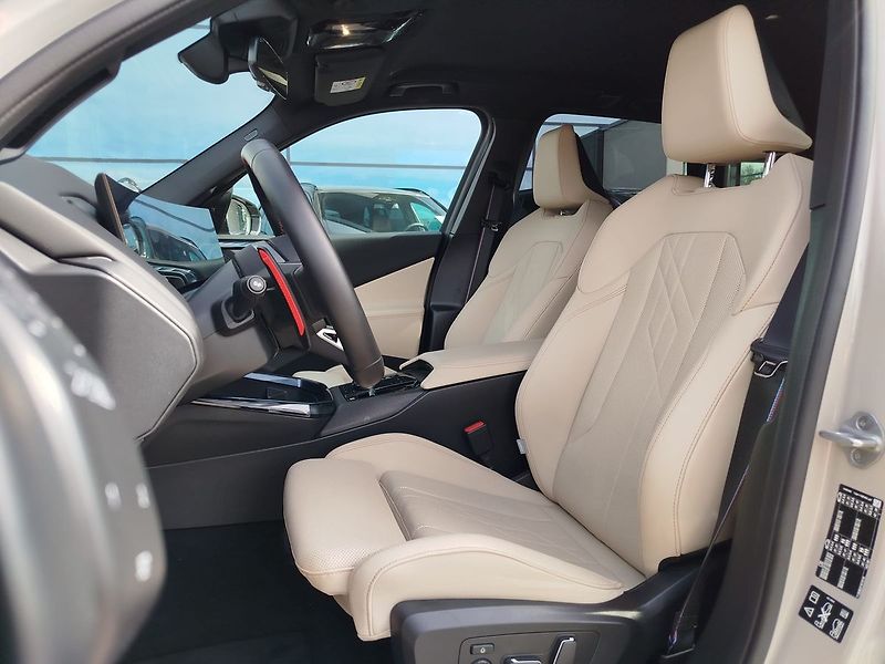 BMW X3 M50 xDrive - fotka 20 z 38