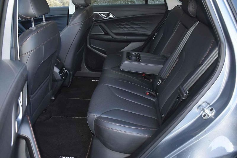 MG HS je teď auto, které se hodí aktivním rodinám.