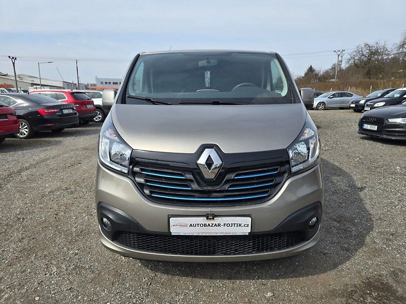 Renault Trafic (2020) 1.6 DCi 8.místn - fotka 2 z 22