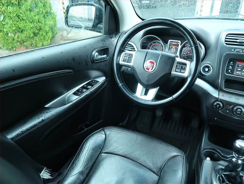 Fiat Freemont (2011) 2.0 MultiJet, 7 míst, Tempomat - fotka 7 z 17