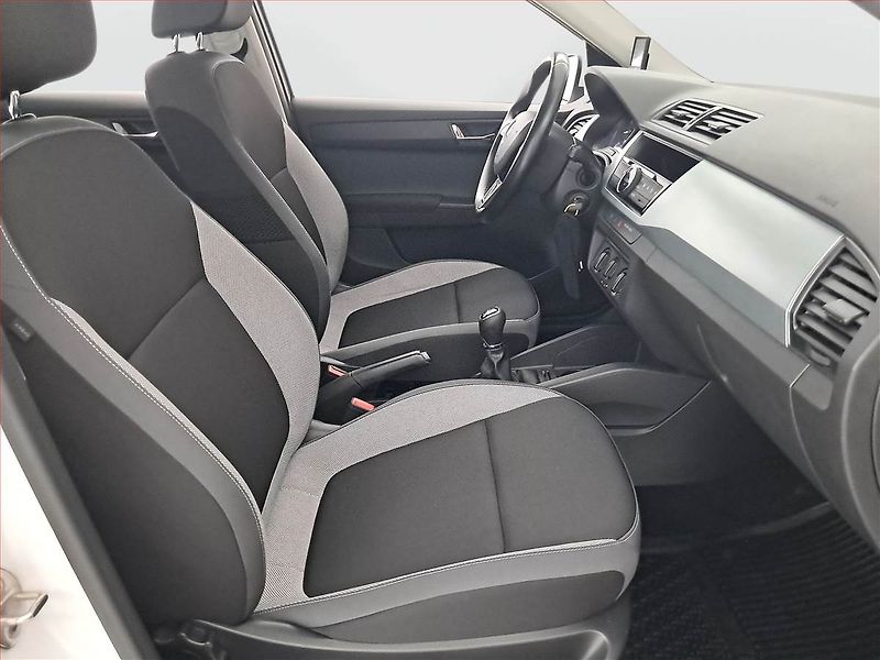 Škoda Fabia (2015) Ambition 1.0, Serv.kniha - fotka 9 z 14