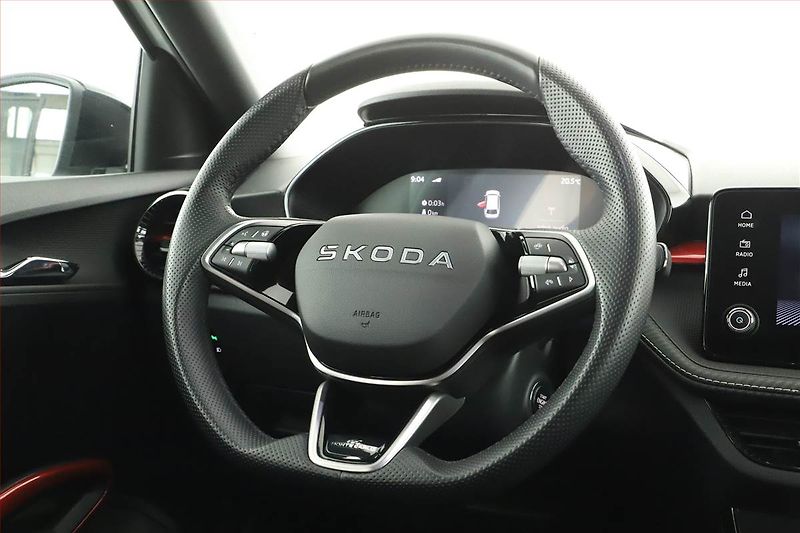 Škoda Fabia (2025) 1.0 TSI, Monte Carlo, FullLed - fotka 8 z 17