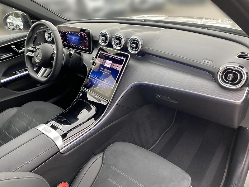 Mercedes-Benz Třídy C C 300 de 4MATIC - fotka 19 z 26