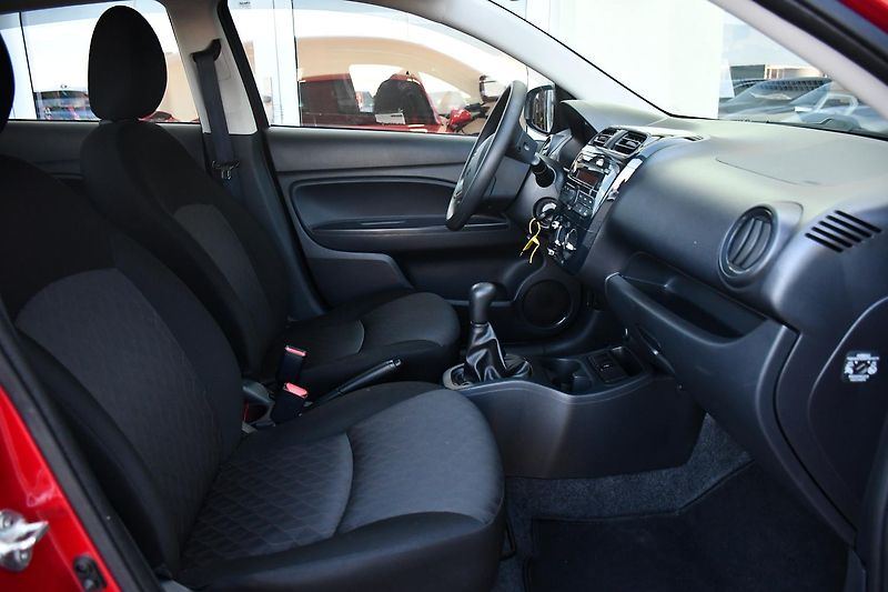Mitsubishi Space Star 1.0i 52kW A/C - fotka 17 z 29