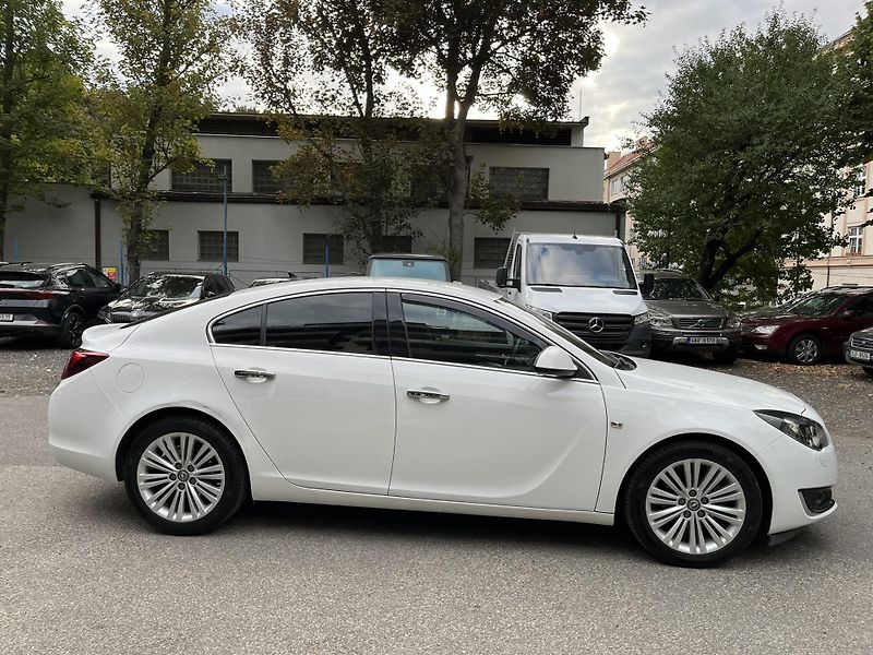 Opel Insignia (2015) 2.0 CDTi, NOVÉ ČR - fotka 8 z 33