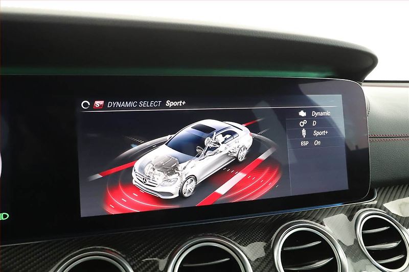 Mercedes-Benz Třídy E (2019) E 53 AMG 4MATIC+ - fotka 16 z 21