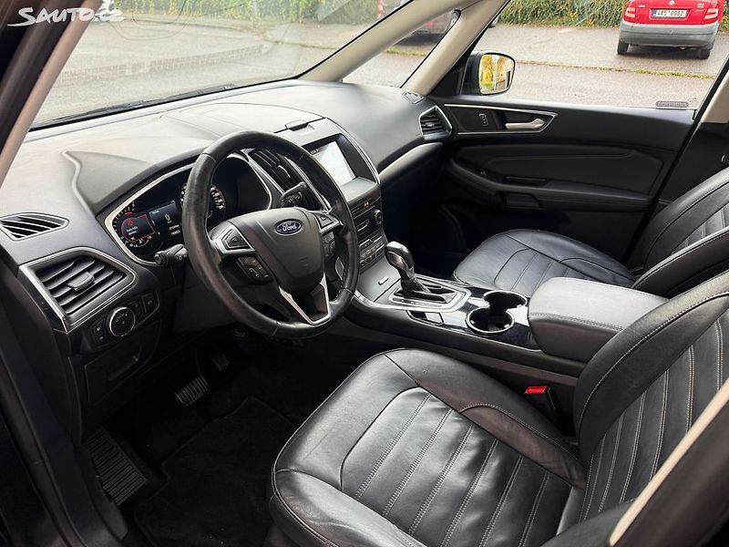 Ford Galaxy (2016) 2.0TDCI 132Kw Aut 4x4 7míst - fotka 16 z 24