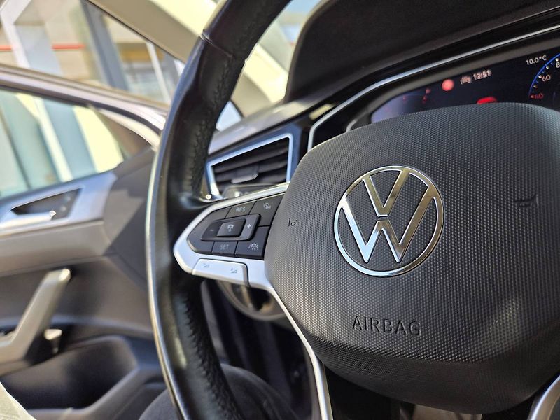 Volkswagen Taigo (2023) 1.0 TSI Style - fotka 17 z 42