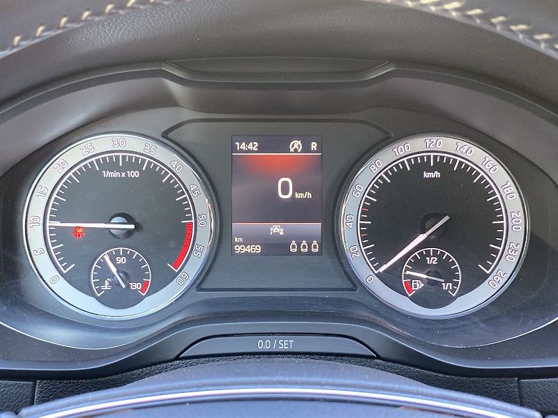 Škoda Karoq (2022) 2.0 TDI 4x4 DSG SportLine - fotka 7 z 34